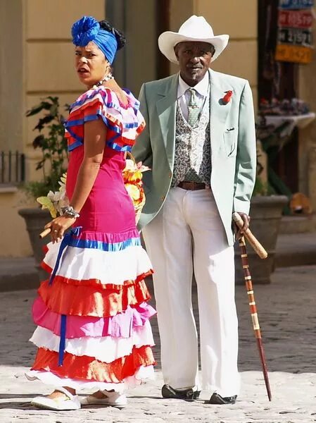 Кубинский стиль. Гавана Наряды. Кубинский костюм Гавана. Куба Национальная одежда. Традиционный костюм кубинца.