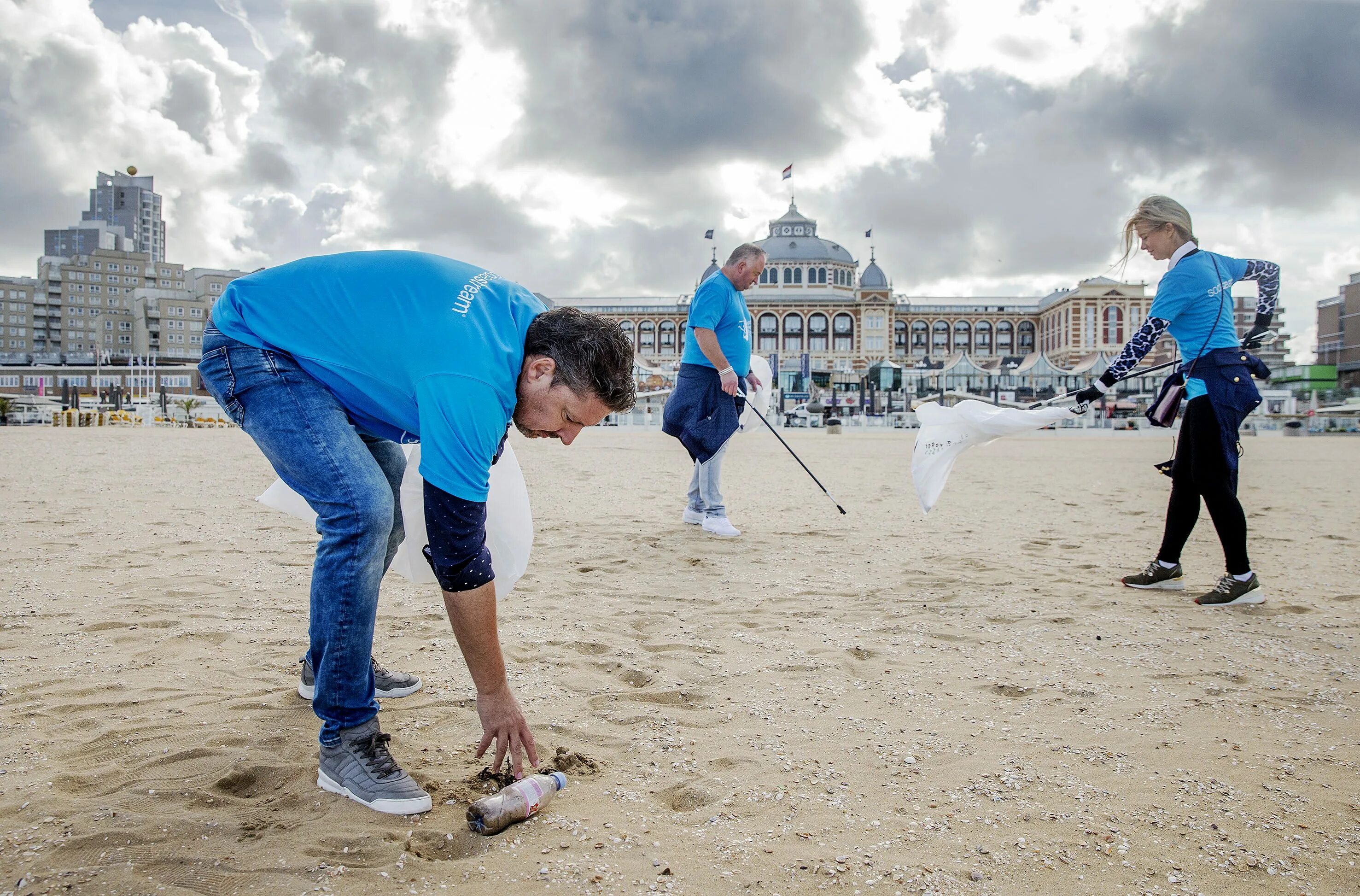 Cleaning up day. Clean up Day. World Cleanup Day. Clean up Day 2023.