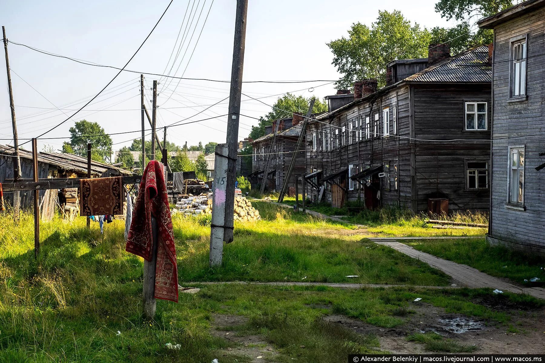 Деревня Архангельск разруха. Архангельск центр города разруха. Российская деревня разруха нищета. Деревня разруха Российская разруха. Жалкая россия