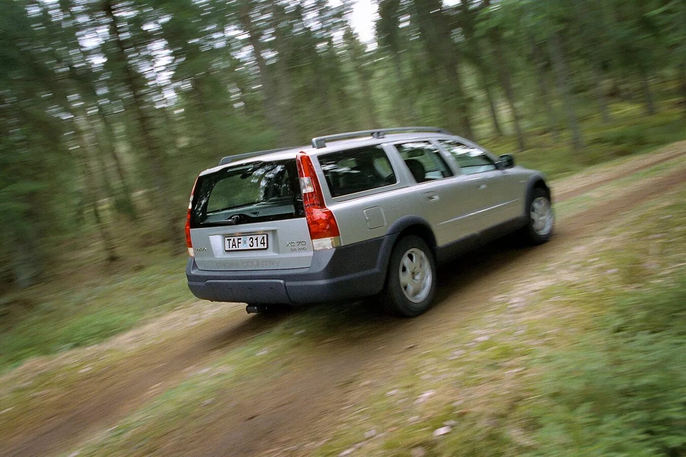 Volvo xc70 поколения. Volvo xc70 Cross Country 2007-2016. Volvo xc70 Cross Country. Volvo xc70 2.5t. Volvo xc70 d5.