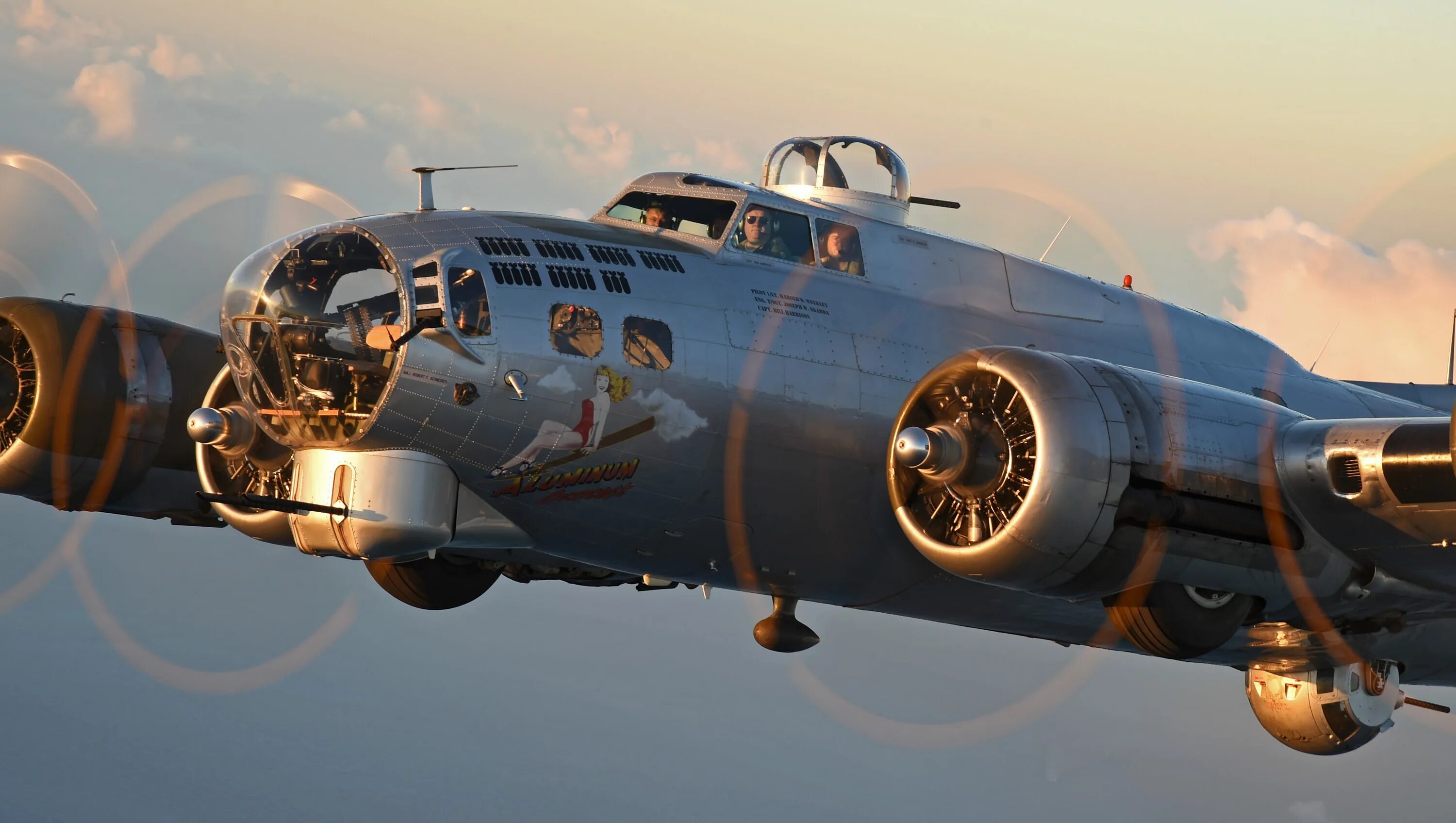 B 17 тесты. Boeing b-17. B-17 Bomber. B 17 бомбардировщик. Бомбардировщик б-17 летающая крепость.