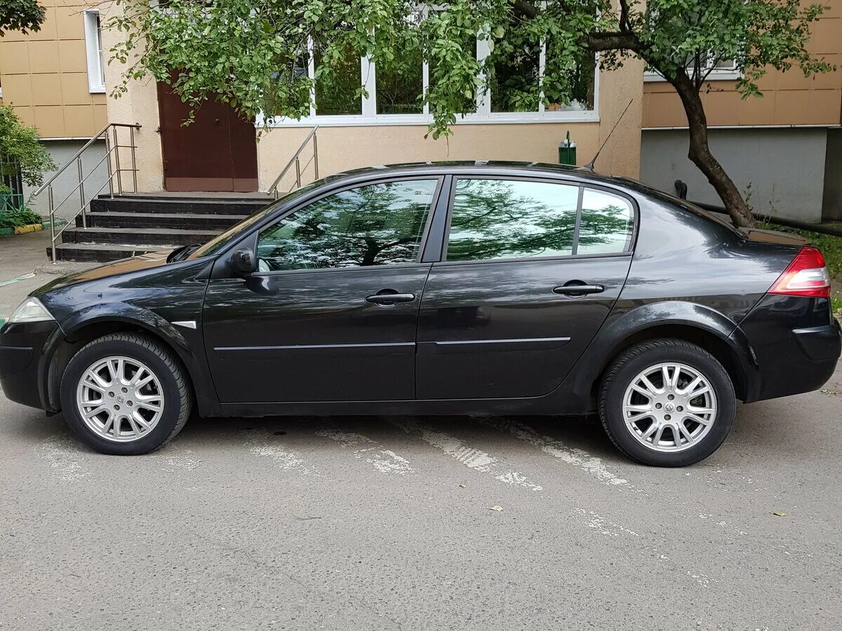 Купить б/у Renault Megane II Рестайлинг 1.6 AT (115 л.с.) бензин автомат в Москв