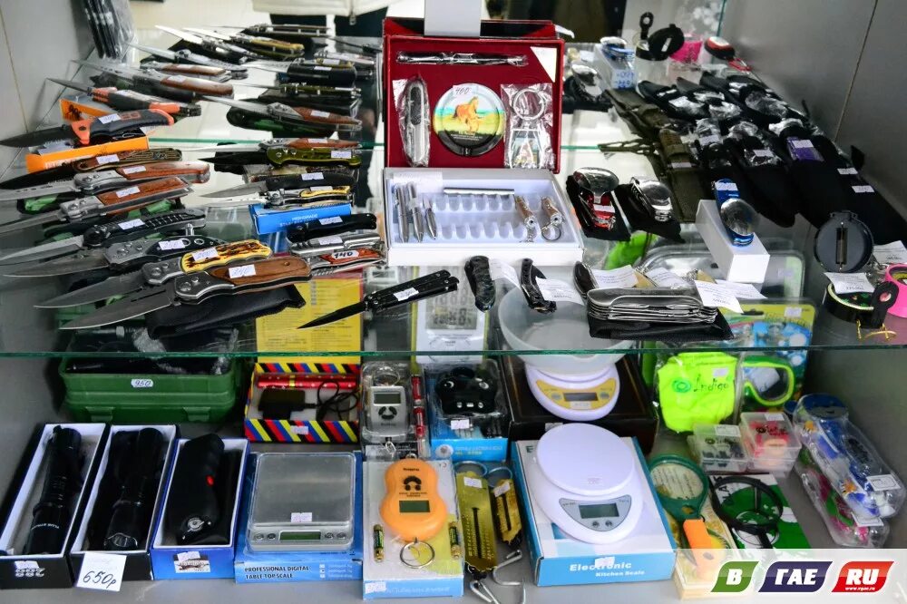 клёвое место рыболовный магазин. рыболовный магазин каталог товаров. рыболовный рынок. витрины для рыболовных магазинов. интерьер рыболовного магазина.