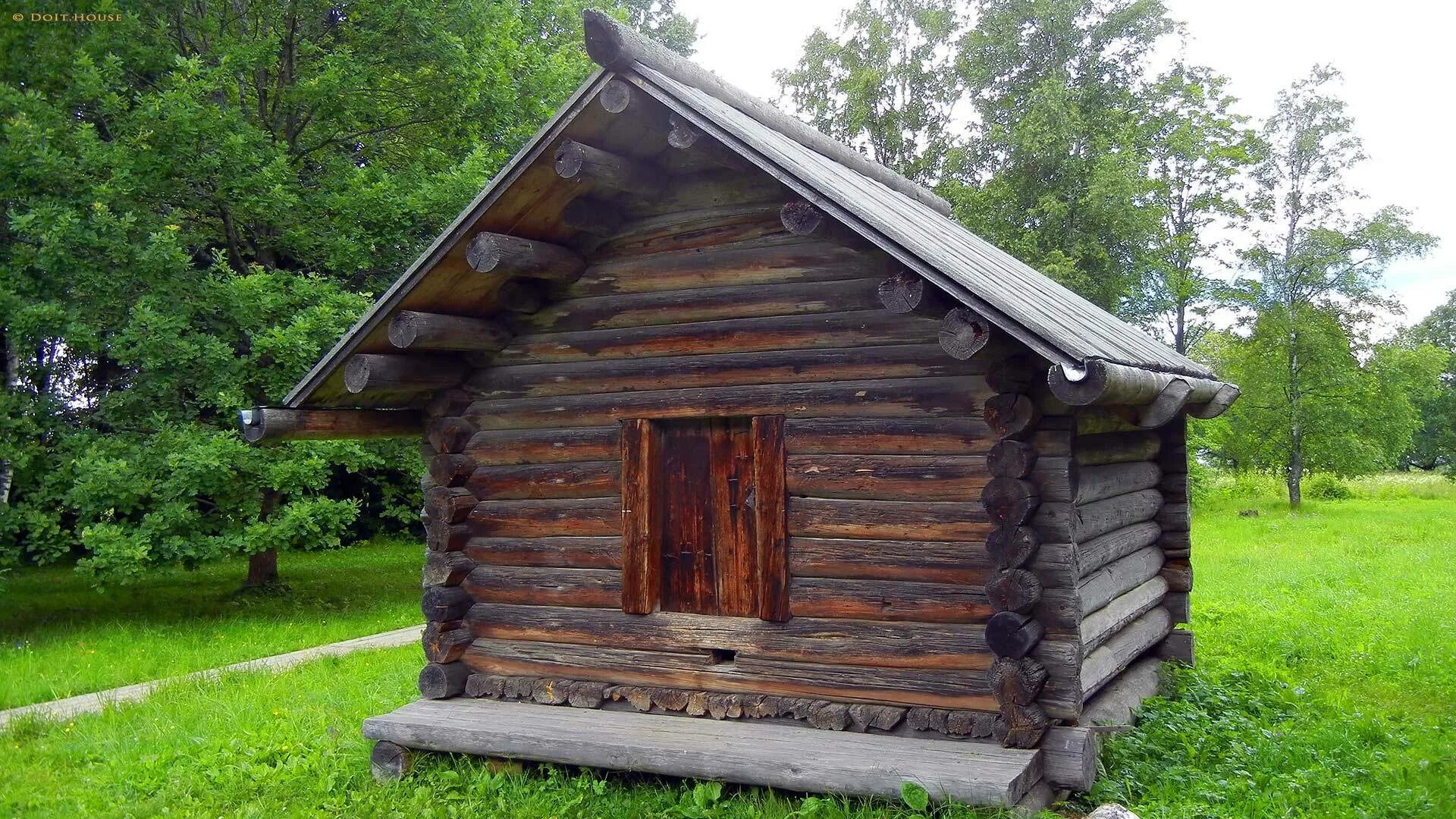Срубная изба хата украина. Срубная крестьянская изба. Изба самый. Лесная избушка бабы яги. Изба сруб древней руси.