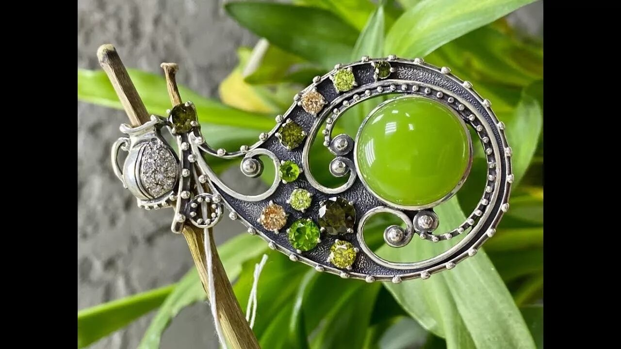 Изделия из серебра леди самоцветов. Леди самоцвет бирюза. Лунный камень циркон. Леди самоцвет. Леди самоцвет с днем рождения.