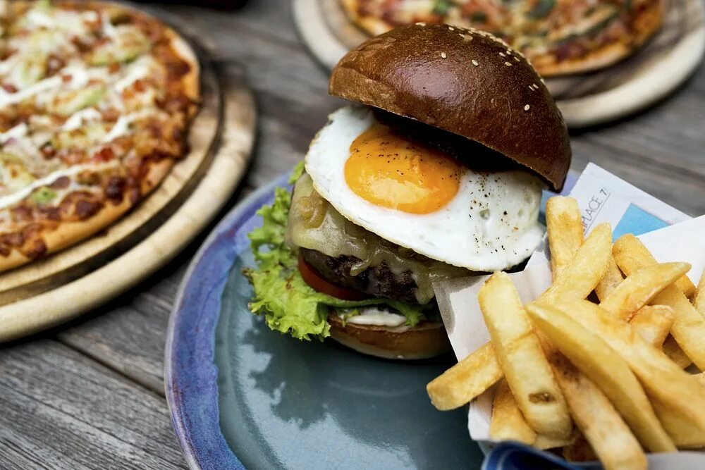 Бистро еда. Бистро еда. Кафе бистро еда. Египетская шаверма в гатчине. Бистро еда jpg.