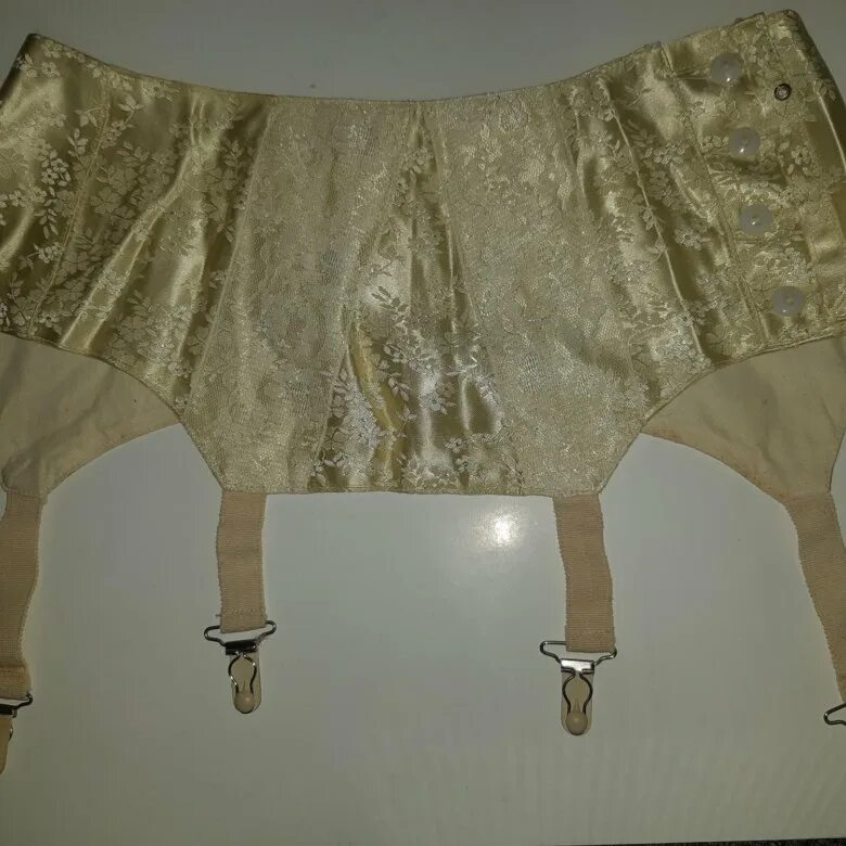 Girdle 1940s. Пошив пояса для чулок. Женские пояса для чулок ретро. Сатиновый пояс для чулок. Бритые женщины ретро 1900.