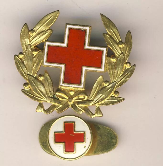Общероссийский красный крест. Красный крест. Знак красный крест. Красный крест символ медицины. Красный крест табличка.