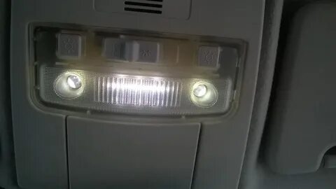 Лампочка в салон приоры