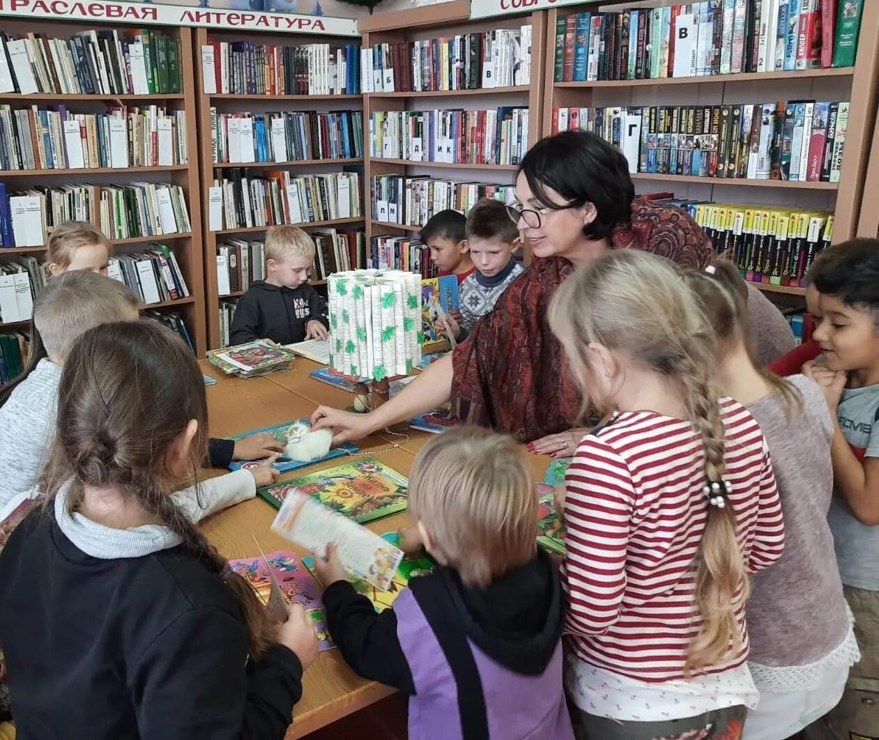 Час памяти в библиотеке. Библиотечный час. Казакова галина константиновна библиотекарь. Библиотечный час. Библиотечный час.