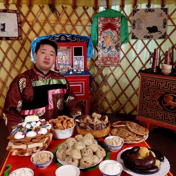 Алиса как будет на бурятском. Женская национальная одежда бурят. Алиса как будет на бурятском. Алиса как будет на бурятском. Родственники на бурятском.