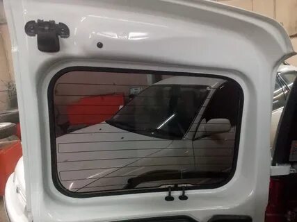 Задняя дверь ларгус