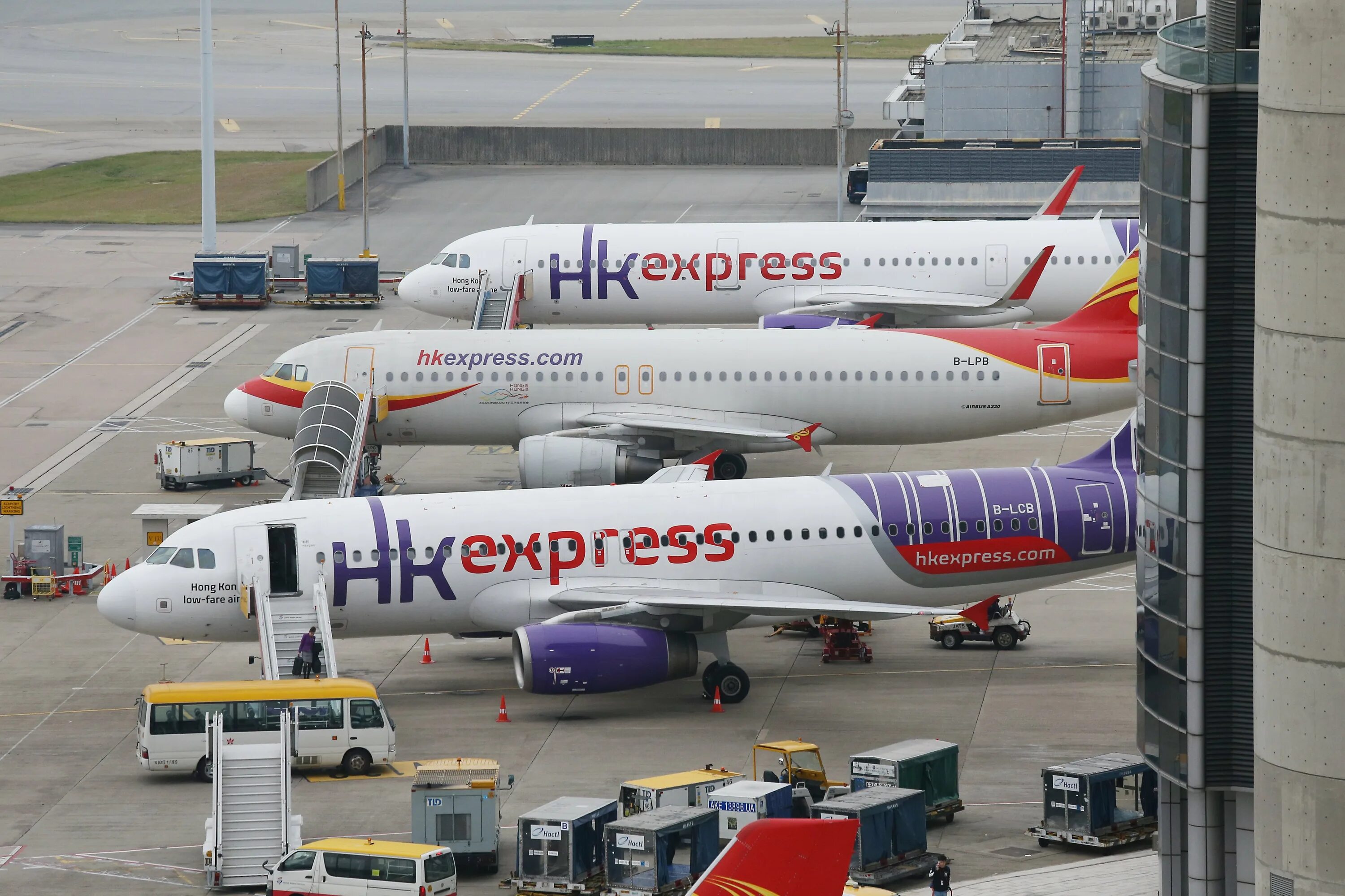 Airbus 320 express. Hong kong express. Airbus a330-200 hong kong airlines. Hong kong express airways. Airbus а320 cathay dragon.