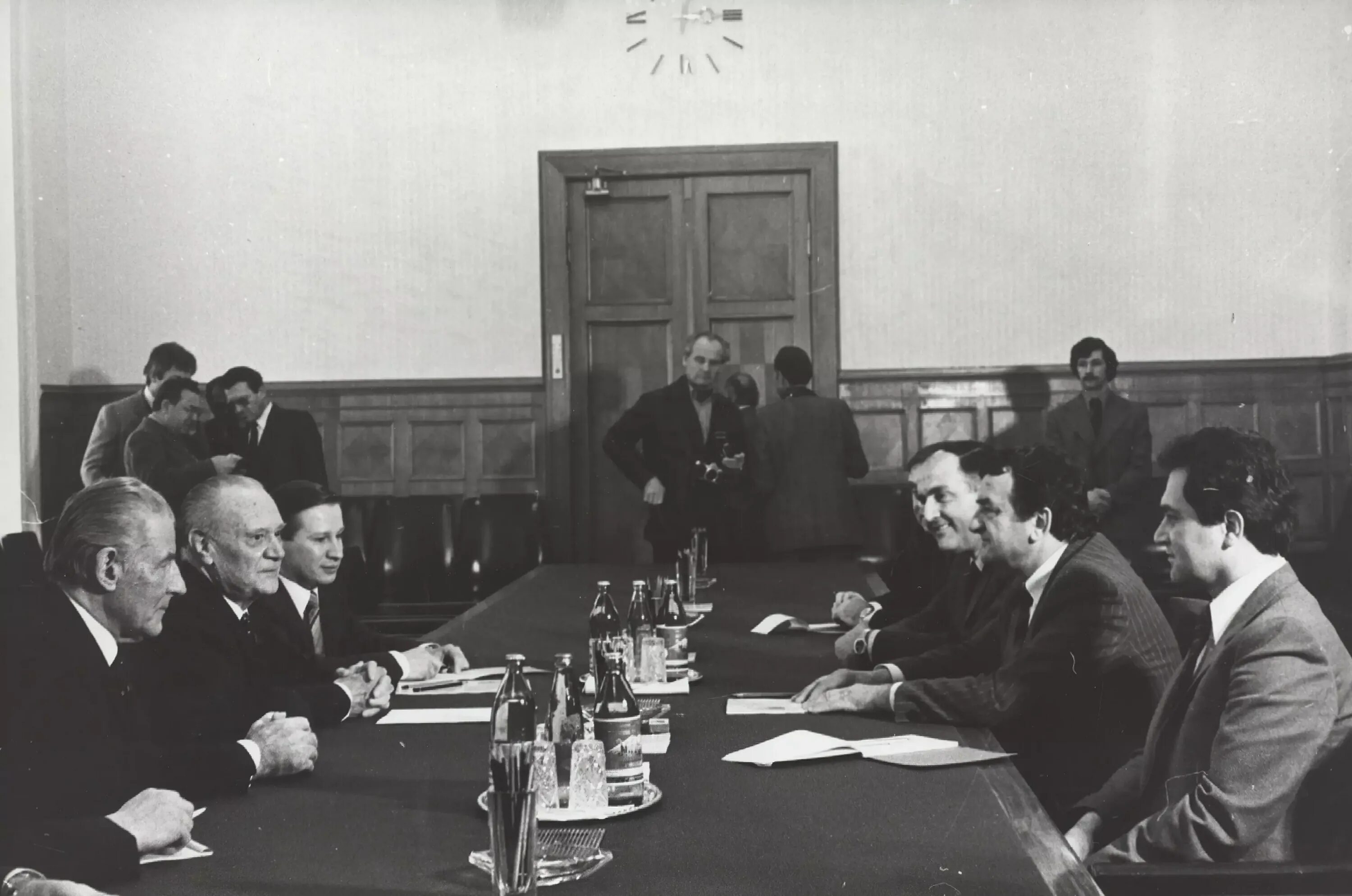 Совет министров цк кпсс. Хрущев председатель совета министров. Совет министров ссср 1965. Плата за обучение в ссср при сталине. Государственный плановый комитет совета министров ссср.