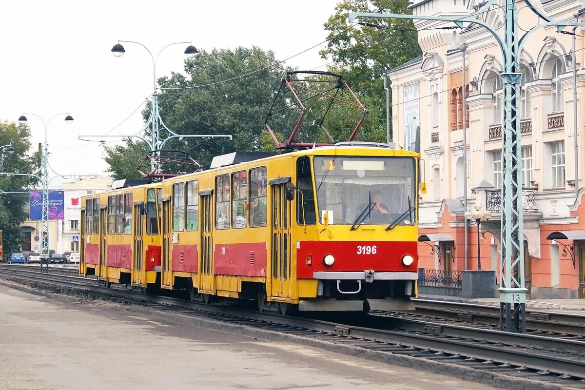 Трамвай 10 барнаул. Трамвай tatra-t6. tatra t6b5 (tatra t3m). tatra t6b5 салон. трамвай барнаул.