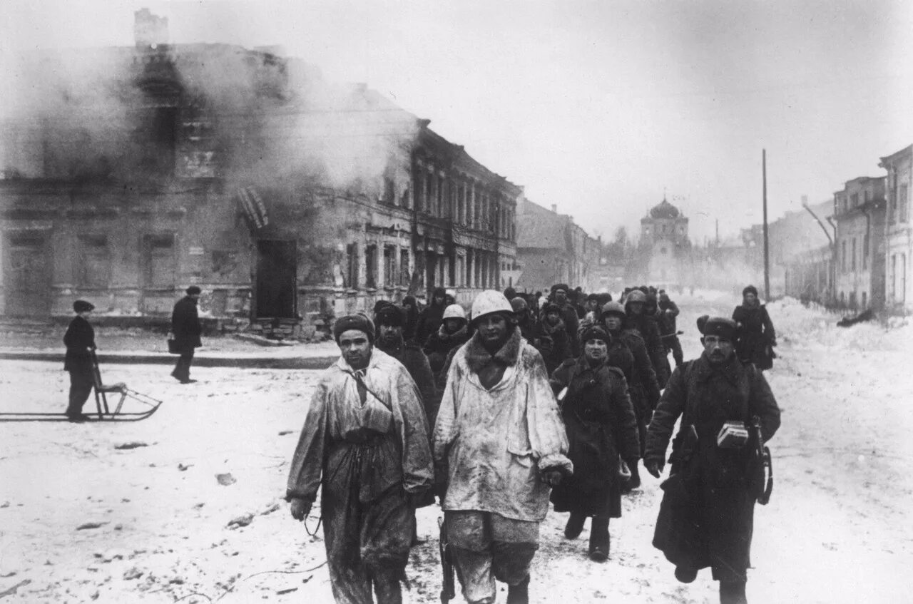 Освобождение после операции. Гатчина освобождение 26 января 1944. Гатчина в годы оккупации 1941-1944. Освобождение Гатчины в январе 1944 года. Гатчина Великой Отечественной войны Гатчина в годы.