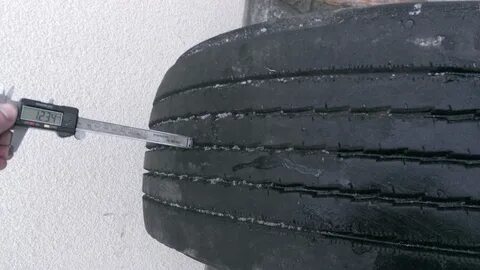 Глубина протектора грузового автомобиля