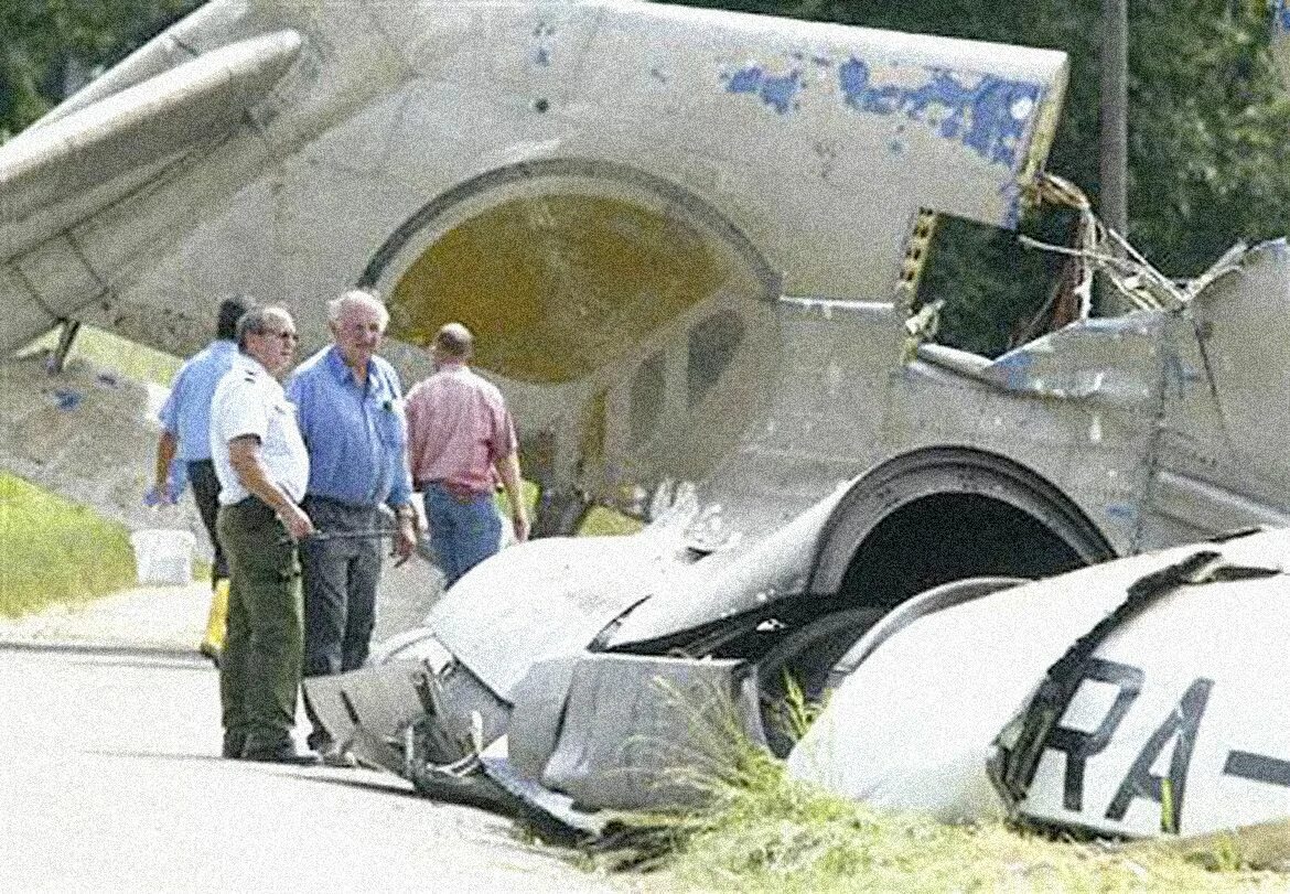 История калоева авиакатастрофа. Ту 154 над Боденским озером. Катастрофа над Боденским озером в 2002. Катастрофа ту-154 над Боденским озером. 1 Июля 2002 авиакатастрофа.