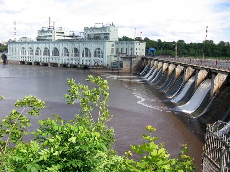 Волховская гэс волхов. Дом инженера волховской гэс волхов. И. Волховская гэс ленобласть. Ленинградская гэс.