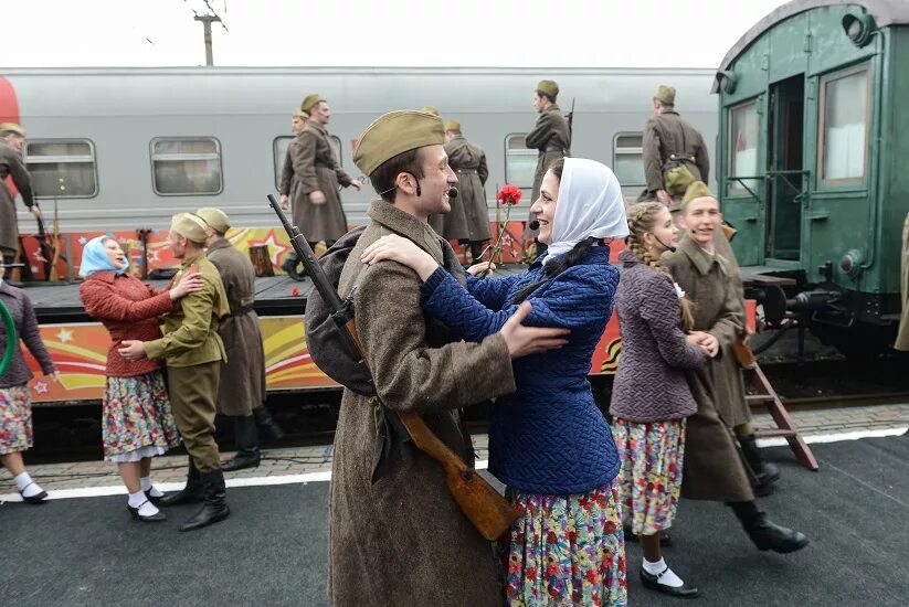 Поезд победы светлоград. Поезд Победы Владикавказ. Ретро поезд Москва. Поезд Победы 2015. Владикавказ ретро поезд.