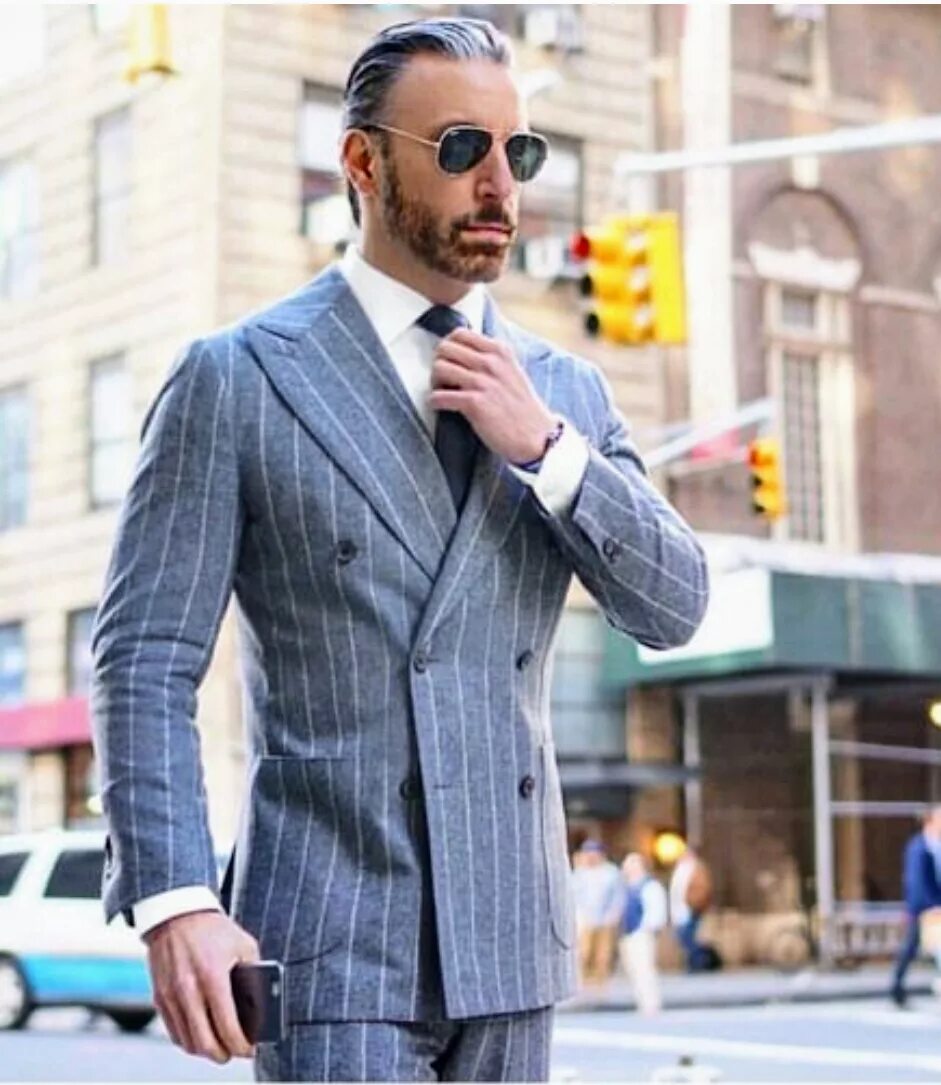 стиль бизнесменов. стильный парень в костюме. стиль бизнесменов. стиль бизнесменов. мужчина в деловом костюме.