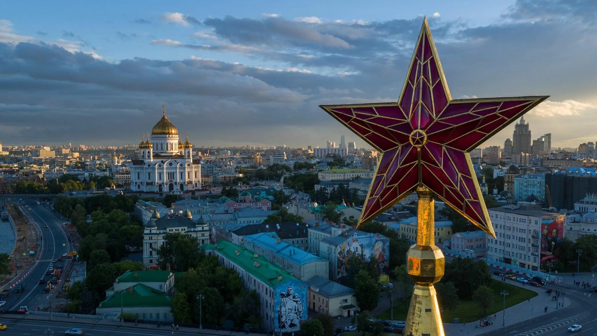 Кремлевские звезды конкурс. Рубиновые звезды Московского Кремля. Звезда на Спасской башне Московского Кремля. Спасская башня Рубиновая звезда. Кремлёвские звёзды Московский Кремль.