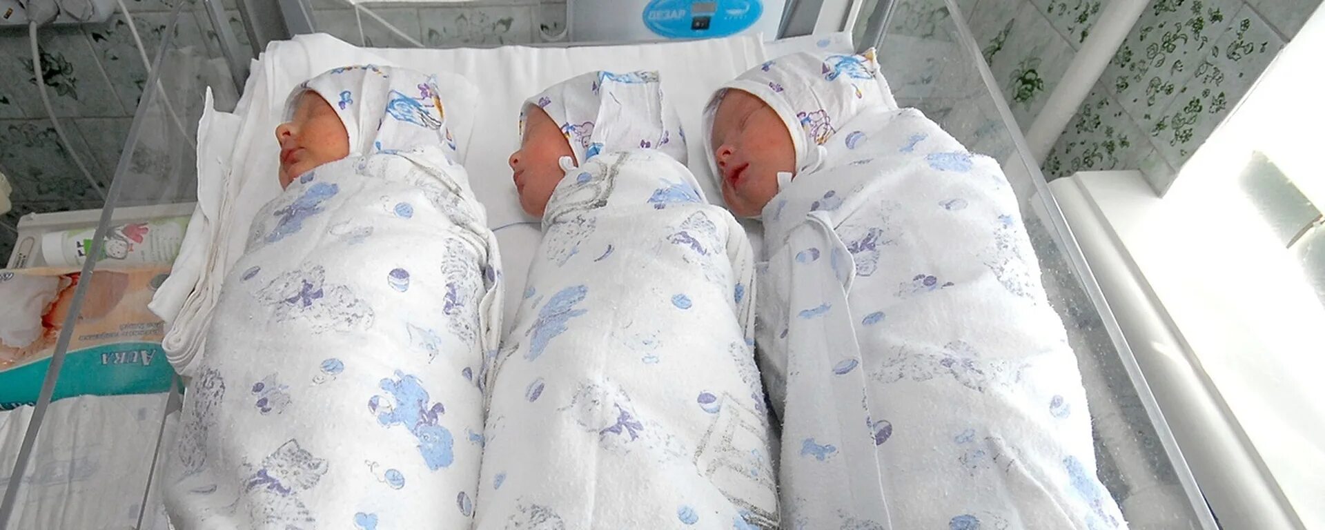 Имена новорожденных 2024 года. Кострома Новорожденные дети 2023. Ребенок родился первым в Удмуртии. Как сейчас фотографируют новорожденных 2024.