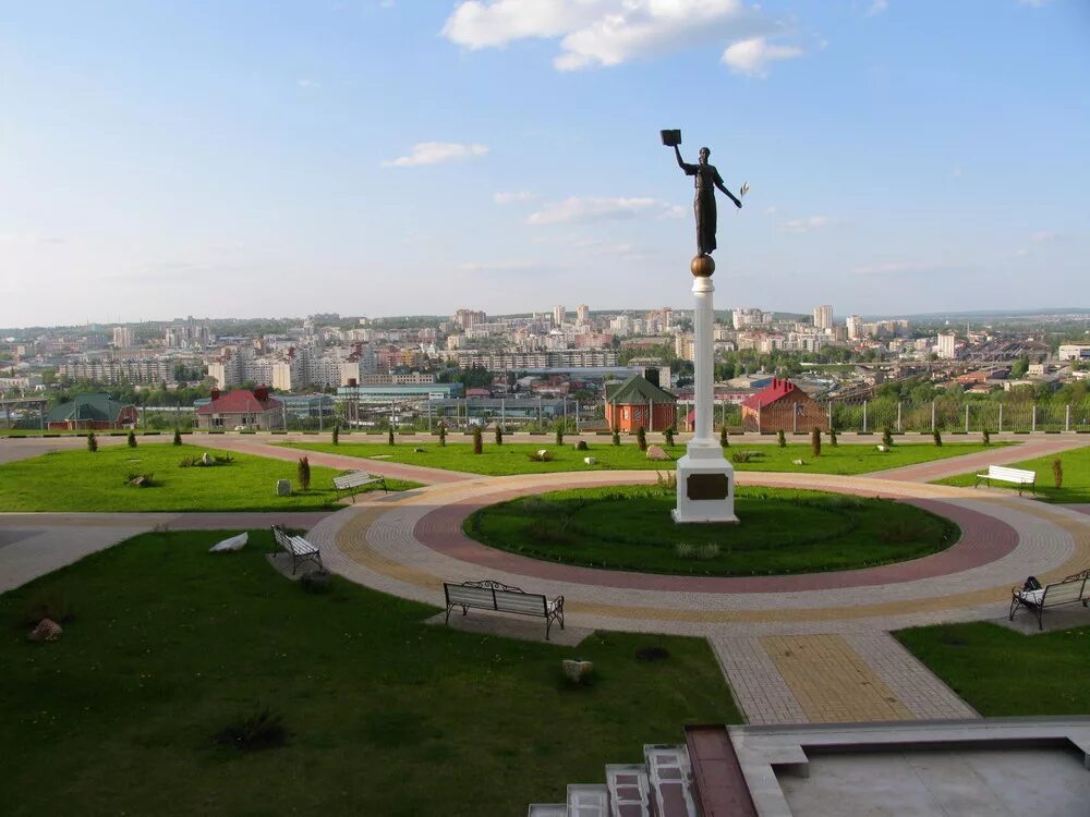 Лучшие в белгороде. Белгород город России. Г.Белгород Белгородская область. Белгород князь Владимир вид на город. Вид на Белгород с князя Владимира.