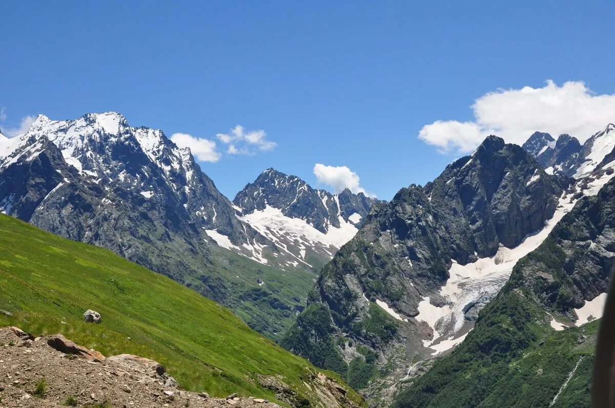 Над вершинами кавказа. Над вершинами кавказа. Гора араухох в северной осетии. Над вершинами кавказа. Над вершинами кавказа.