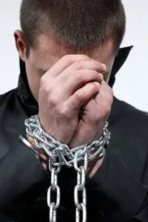 Держали детей на цепи мужское