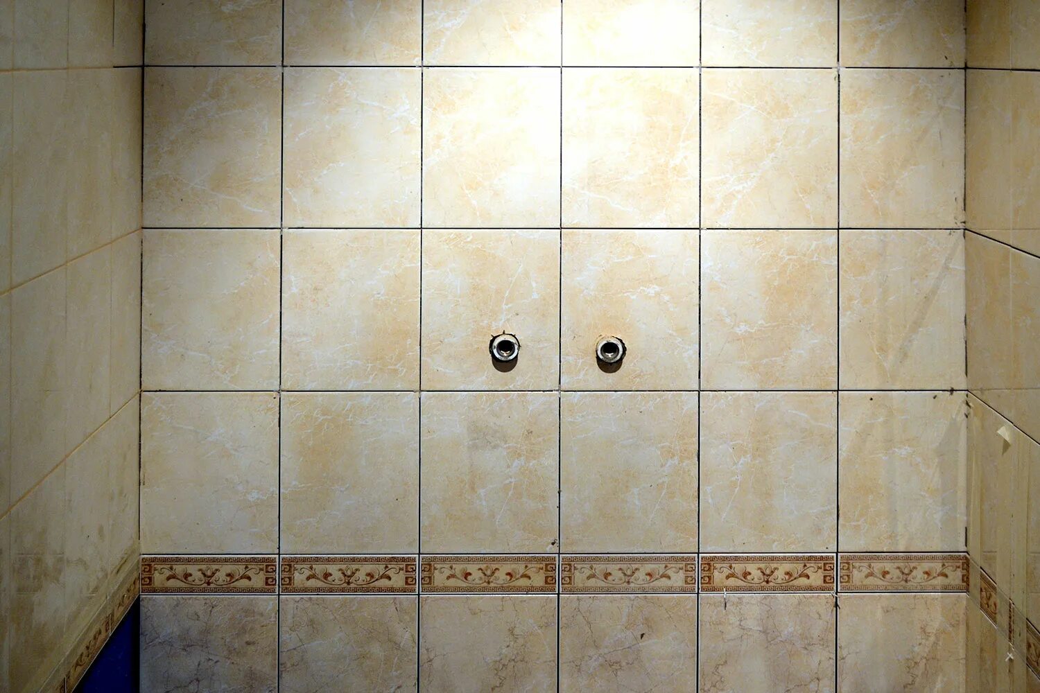 Водорозетка для унитаза. Водорозетки под плиткой. Водорозетки под плиткой. Водорозетки под плитку. Розетка для смесителя в ванной.