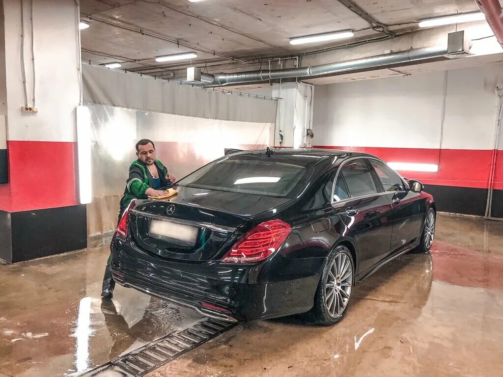 Машина автомойка. Крутая автомойка. Люксовый авто на мойке. Дорогих авто на мойки. Дорогая автомойка.