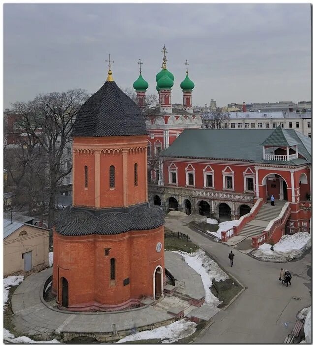 Петровский монастырь сайт. Нарышкинские палаты высоко-Петровского монастыря. Высокопетровский монастырь в Москве. Высокопетровский монастырь зима. Высокопетровский монастырь колонны.