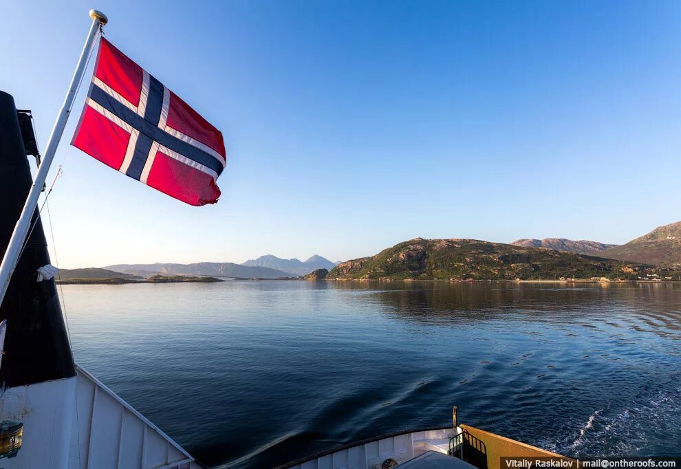 Норвегия о стране 3 класс. Норвегия Aesthetics. Норвегия флаг фьорды. Путешествие по Норвегии. Норвегия достопримечательности.