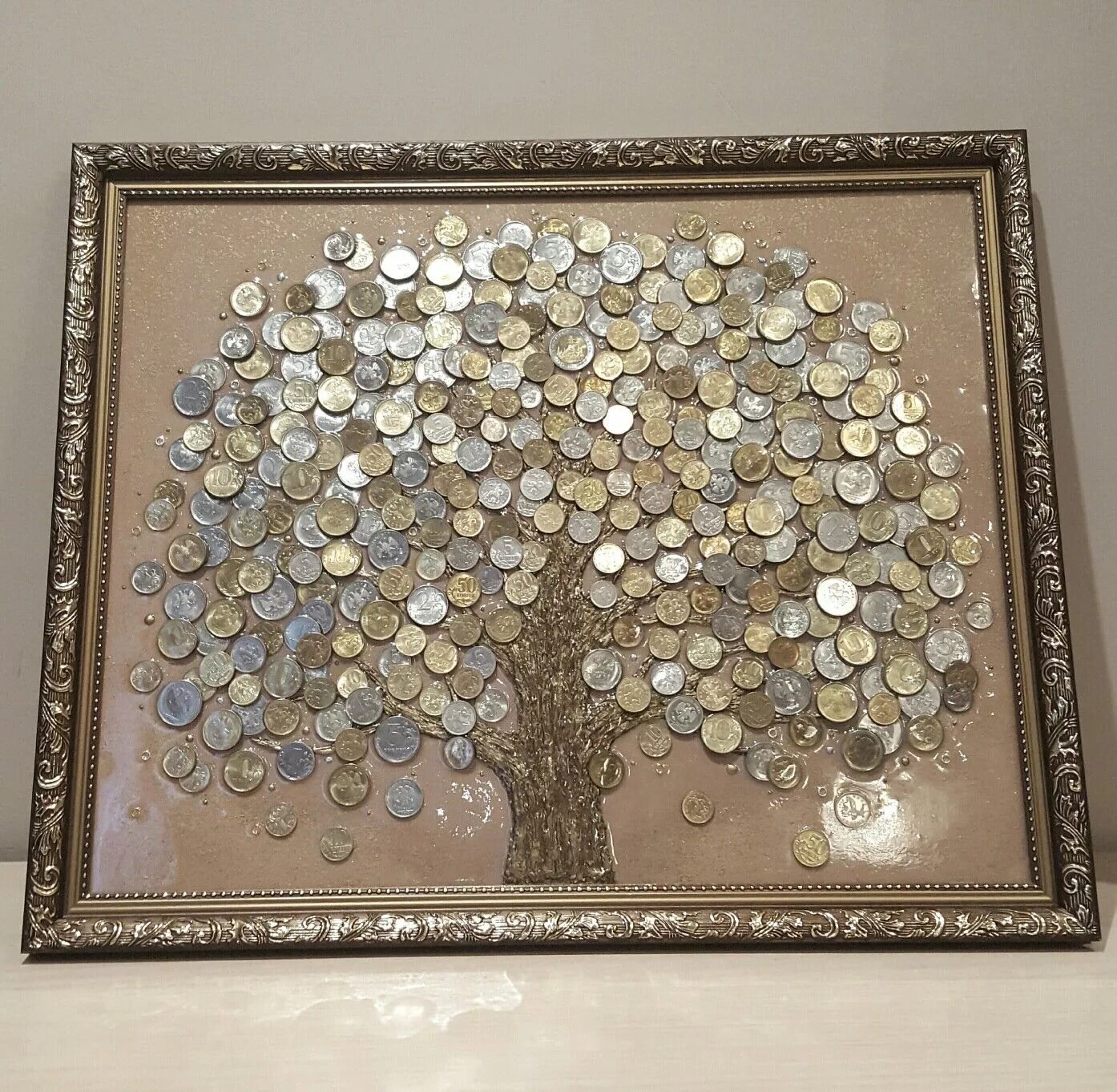 на чем можно заработать деньги своими руками. заработок на рукоделии. дерево из монет. денежное дерево из монет. большие деревья из бисера.