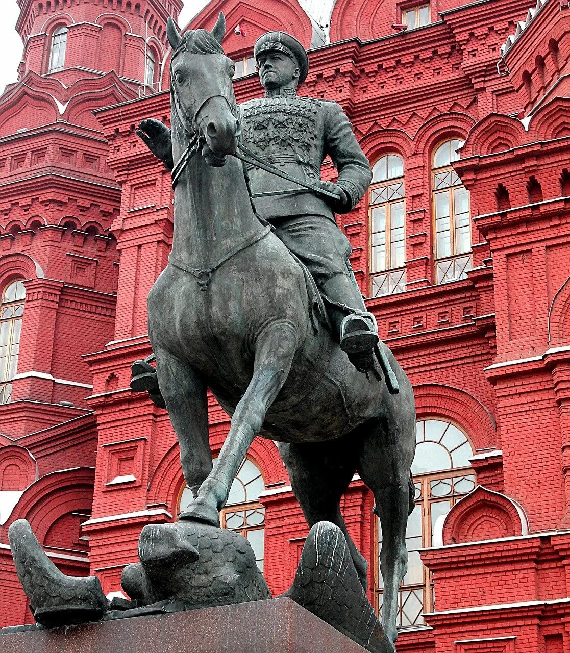 Скульптуры кремля
