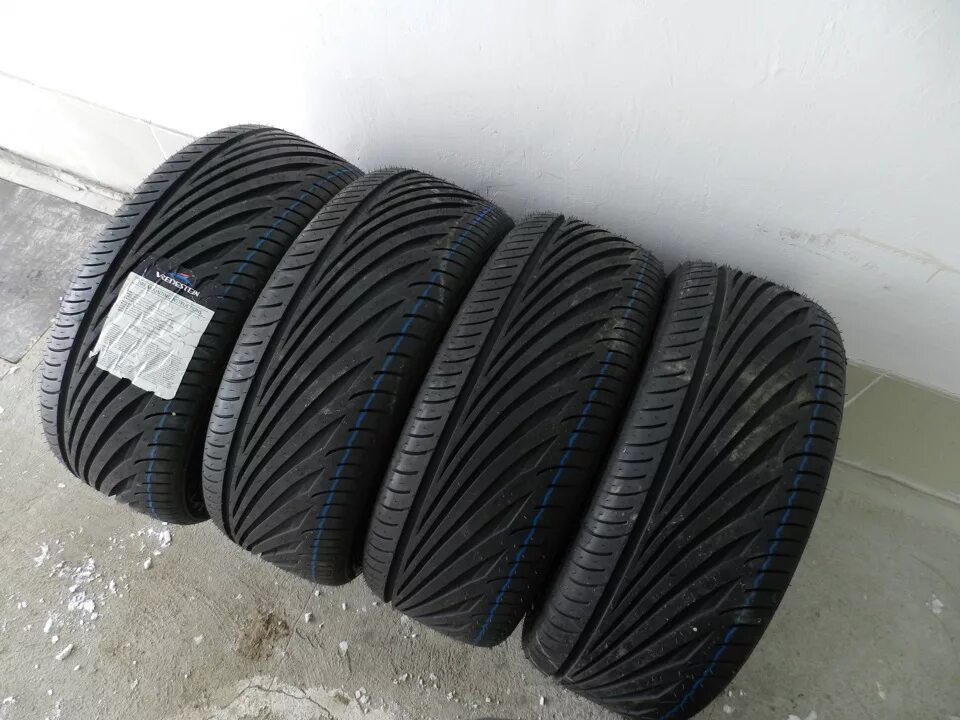 Автомобильная шина Vredestein Ultrac Sessanta 275/35 r20 102y летняя. Р18 225 55. 265 45 17 Шины лето. Резина 235/55 r18.