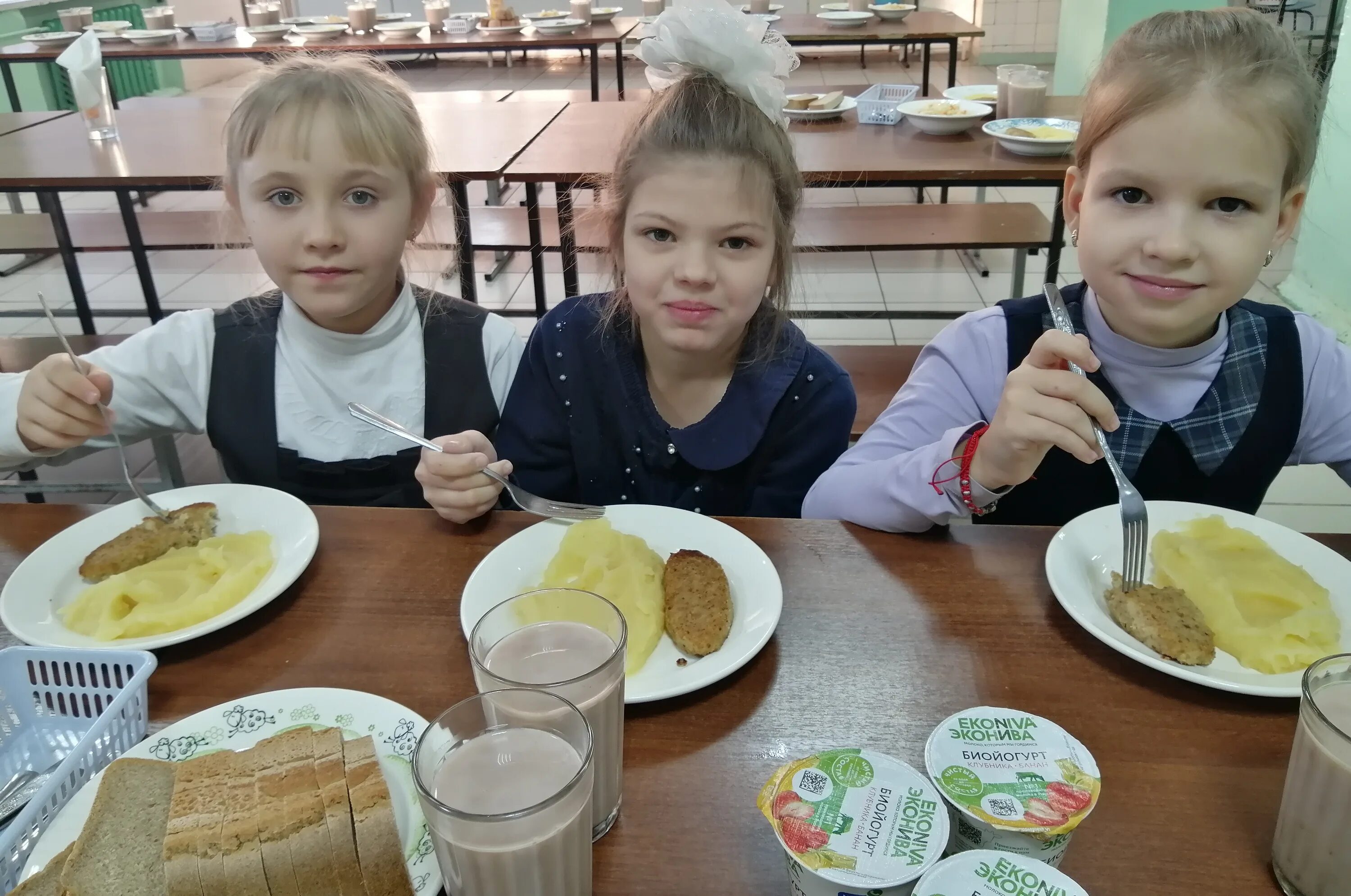 Конкурс столовая школы. Школьная столовая. Порция в школьной столовой. Конкурс лучшая Школьная столовая. Лучшая Школьная столовая 2023 конкурс.