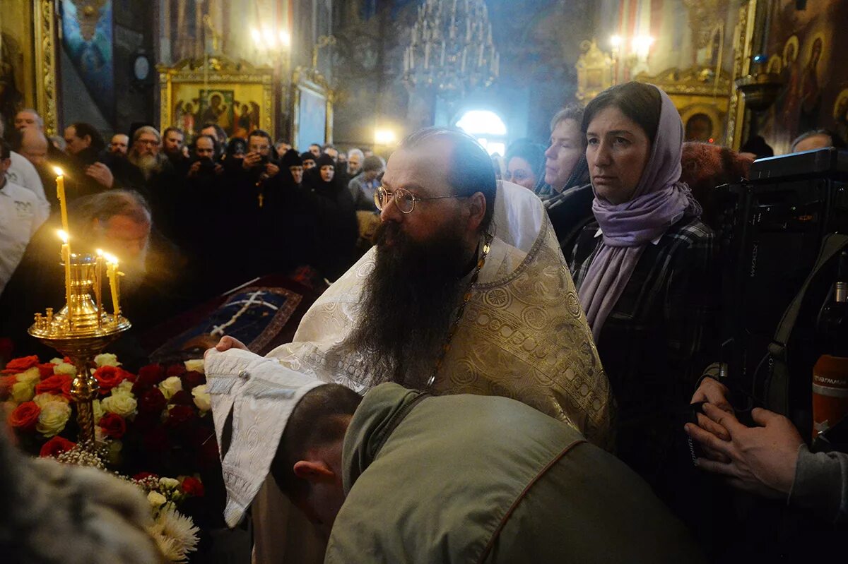 отпевание архимандрита. архимандрит сергий рыбко. отпевание архимандрита. игумен макарий данилов монастырь. отпевание архимандрита.