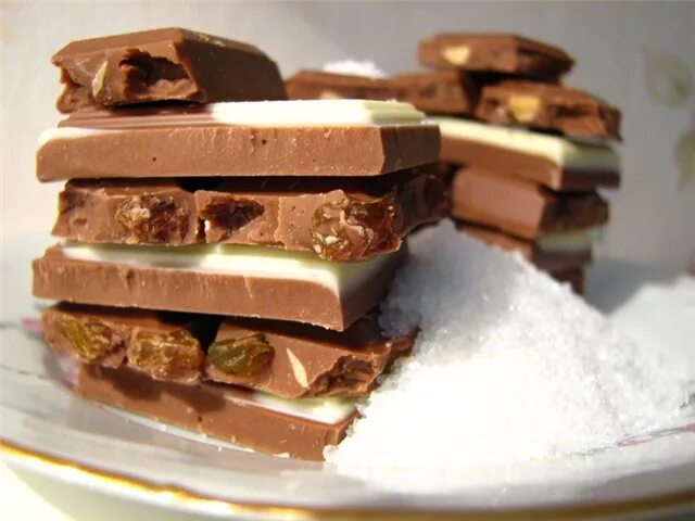 шоколадки минус. шоколадки минус. девушка в шоколаде. шоколадная диета. шоколадки минус.