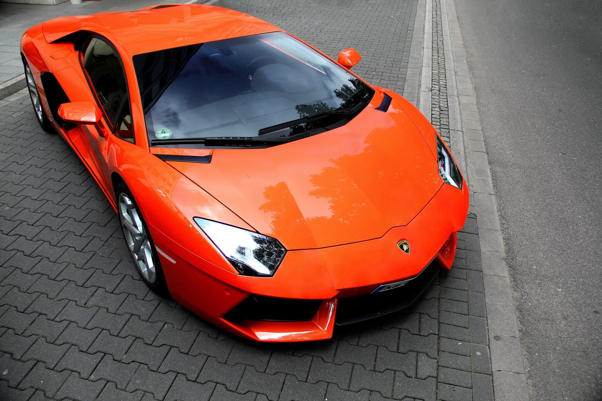 Картинки легкой машины. Lamborghini Aventador оранжевая. Lamborghini, Orange, Aventador, lp700-4. Lamborghini Aventador lp700-4 оранжевый. Машины Ламборгини оранж 4.