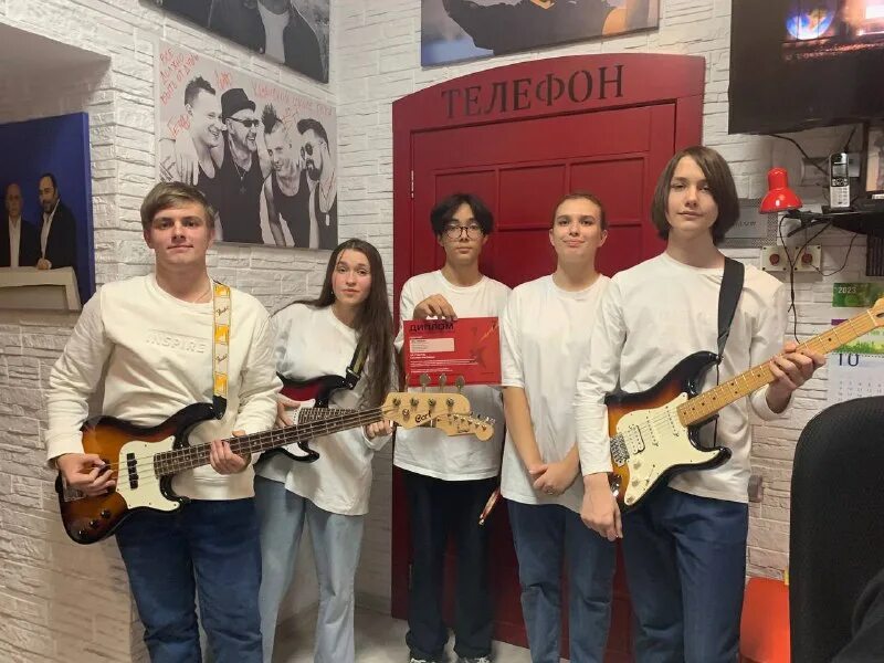 в каморке что за актовым залом фф