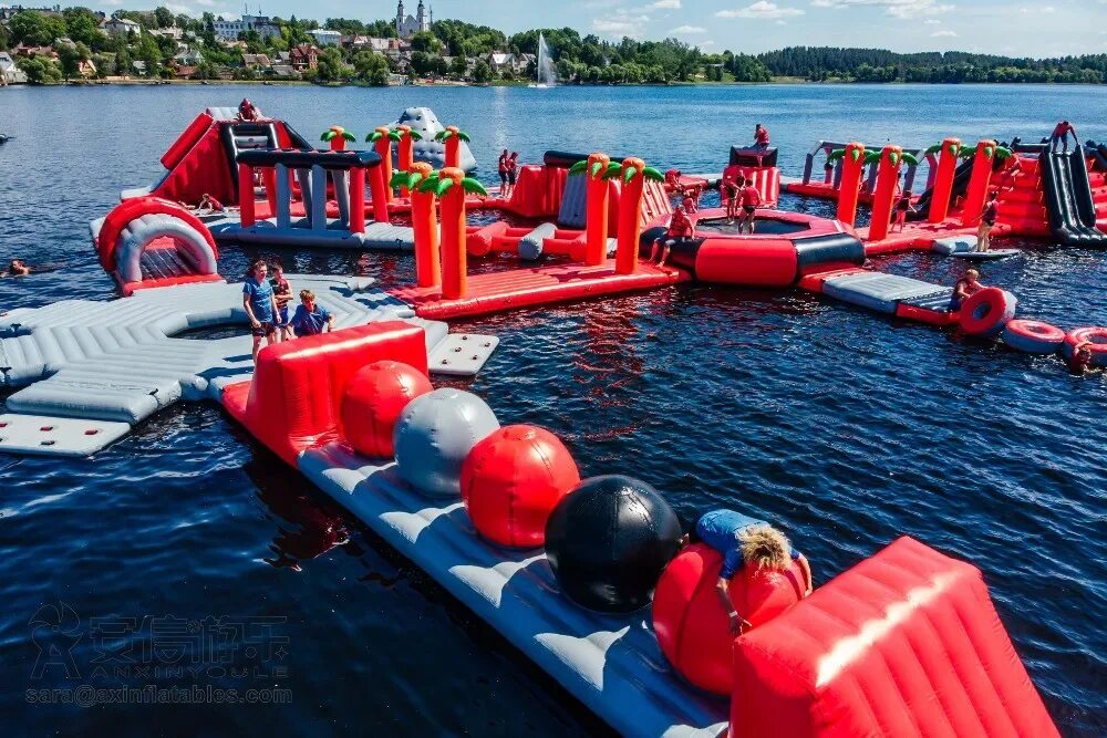 Float цена. Плавучий аттракцион. Плавающий аквапарк. Плавучий аквапарк. Надувной аквапарк.