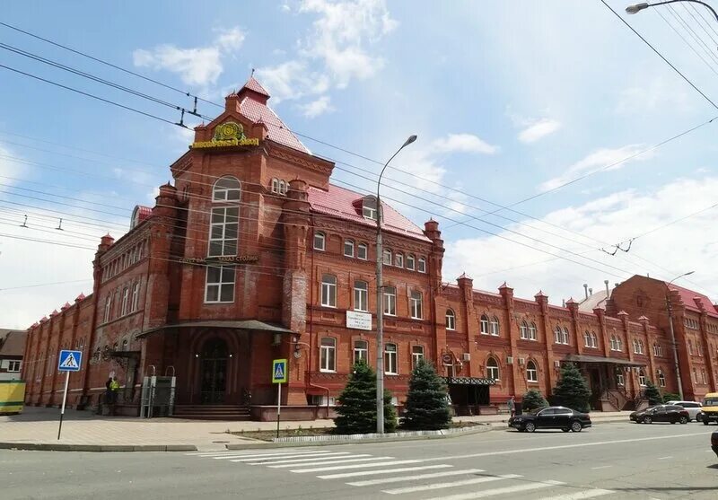 Майкопский пивной завод. Здание пивзавода Майкопа. Пивзавод Майкопский фото. Пивзавод майкоп