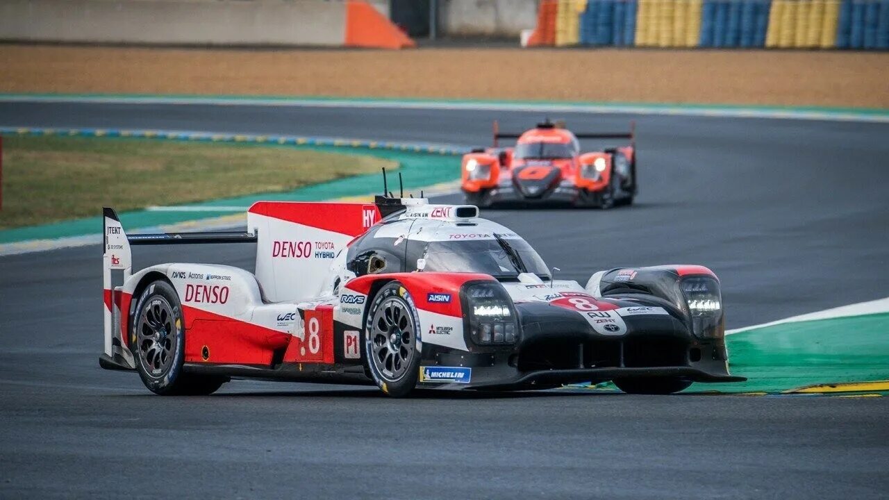 Леман это. Тойота Леман 24. Toyota lmp1 le mans 2020. Болиды Леман 24. 24 Часа Лемана Болид.