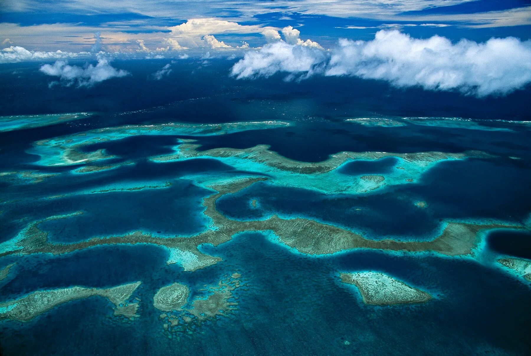 Барьерный риф новой каледонии. Барьерный риф новой каледонии новая каледония на карте. Лагуна риф. Барьерный риф новой каледонии. Барьерный риф новой каледонии.