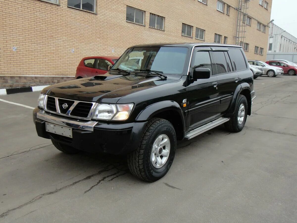 Куплю патрол б у. Nissan Patrol y61 2000. Nissan Patrol y61 2003. Nissan Patrol y61 черный. Nissan Patrol 61 чёрный.