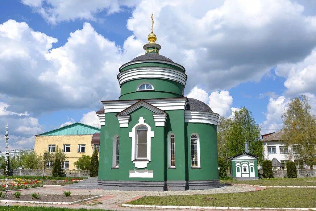 Фото дмитровска. Храм Дмитрия Солунского Дмитровск ОРЛО. Церкви в Дмитровске Орловском. Церковь Дмитрия Солунского Дмитровск Орловская область. Церковь Троицы Живоначальной в Дмитровске, Дмитровск.