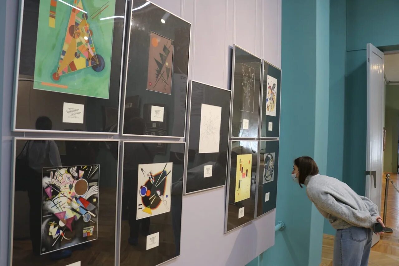 Пушкинский музей картинная галерея. Выставка в музее изобразительных. Гмии пушкина галерея европы и америки. Выставка гейнсборо в пушкинском музее. Британский постер конца xix – начала xx века" гмии им.