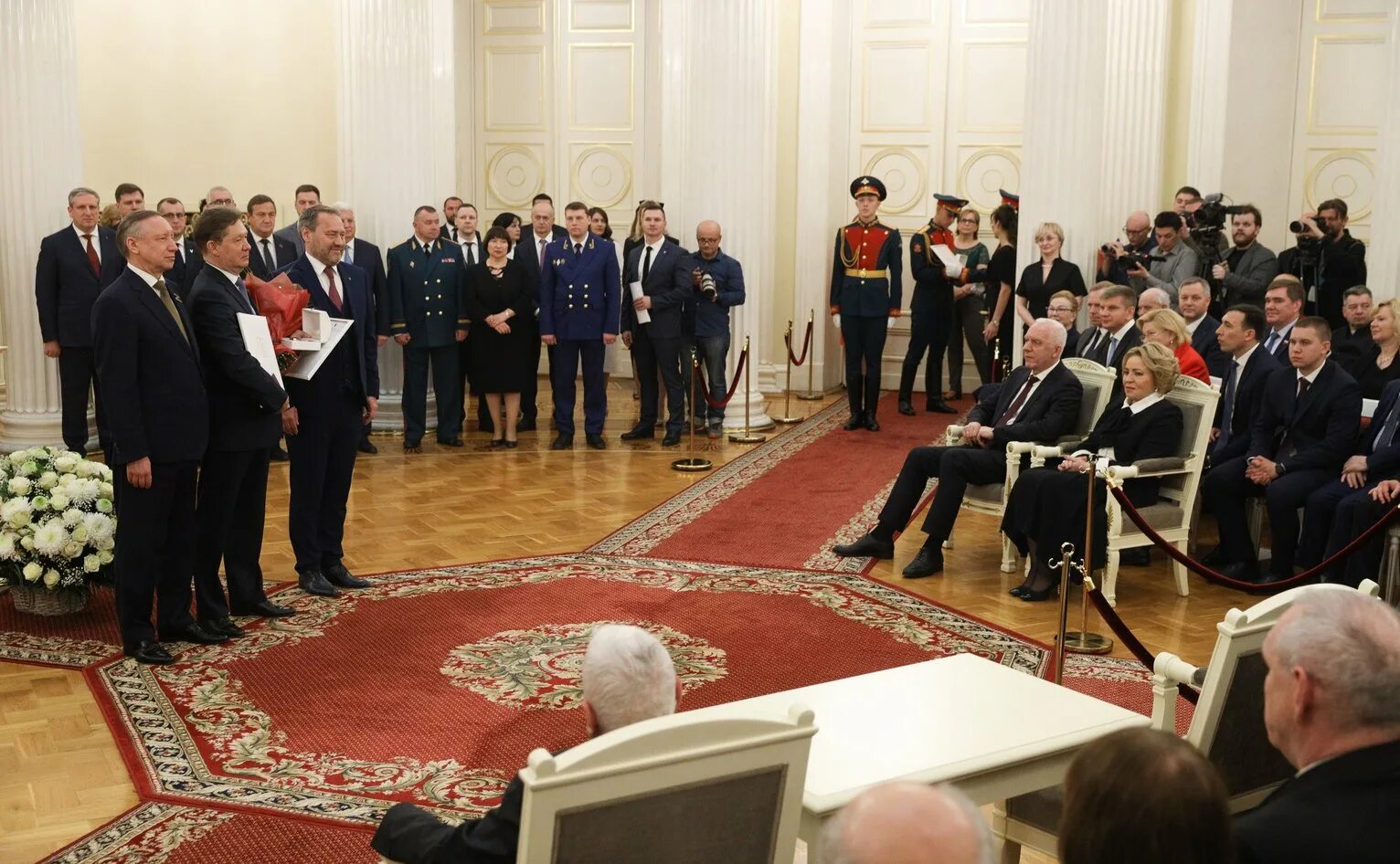 Почетные граждане спб 2022. Миллер почетный гражданин санкт-петербурга. Почётные граждане санкт-петербурга 2022. Знак почетного гражданина санкт-петербурга. Граждане санкт петербурга.